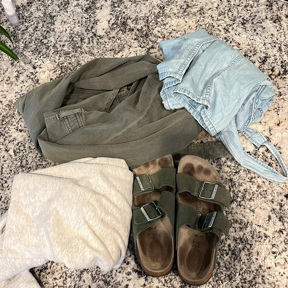 Bundle of 4 items